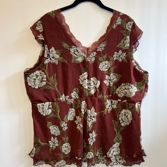 MAURICES Burgundy Floral Lace Trim V-Neck Blouse Flutter Cap Sleeves size 2x - Picture 6 of 6